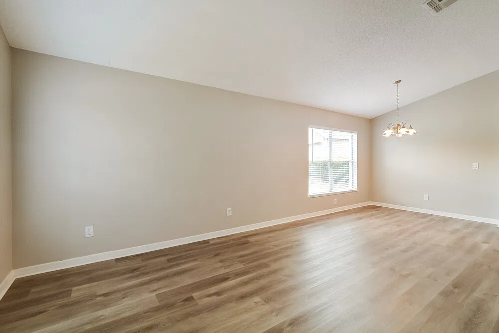 4 bed, 2.0 bath, 1840 sqft, $2,500 — Photo 4
