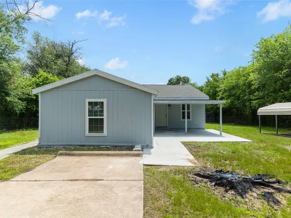 9573 Silvey Hawk Cv, Quinlan, TX 75474