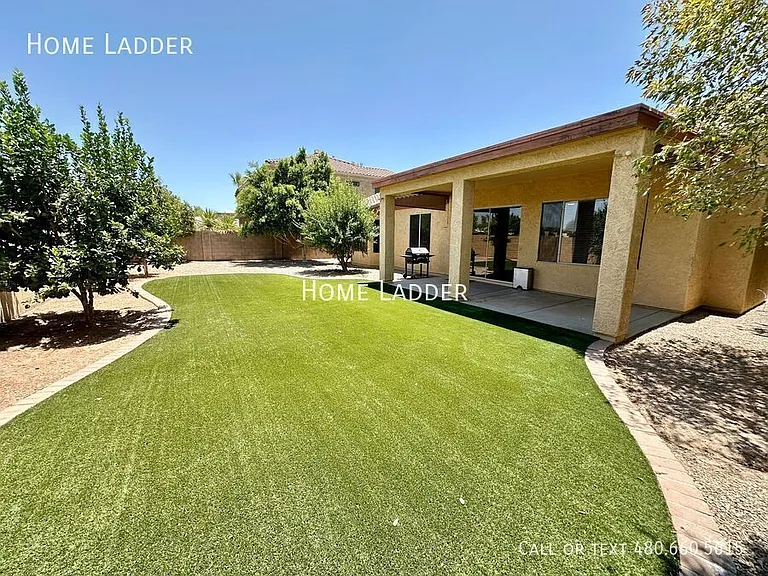 244 W Merrill Ave — Photo 22