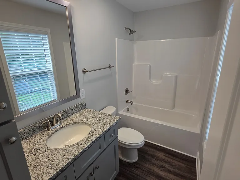 318 Fox St — Photo 16