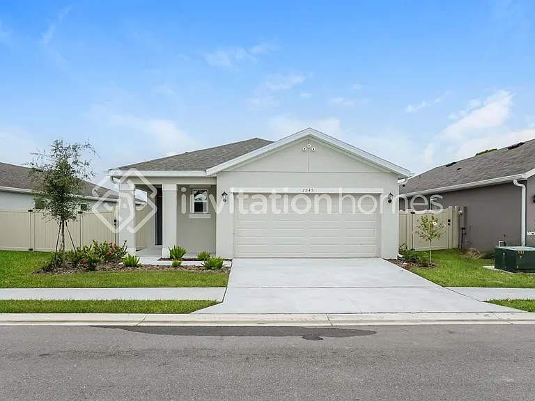 7945 Majestic Palms Ct #63 — Photo 1