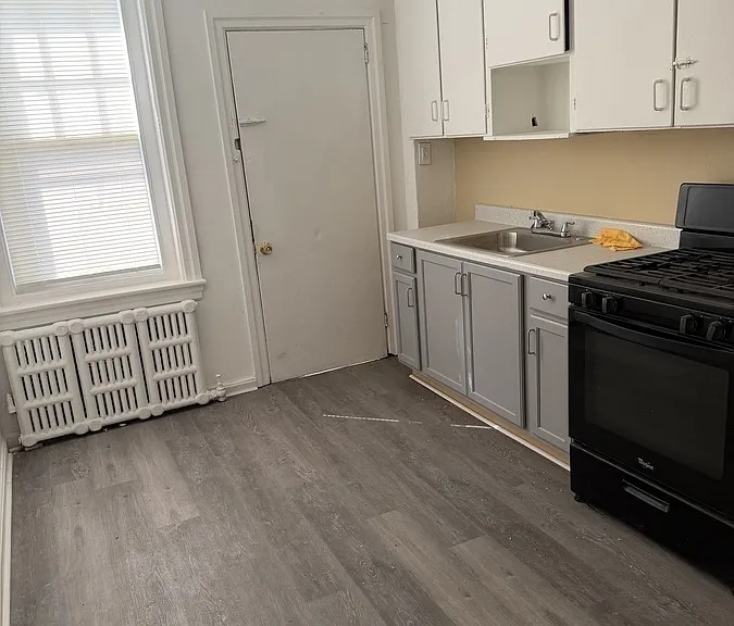 1213 Astor St — Photo 10