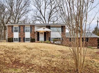 902 Sun Valley, Arnold, MO 63010