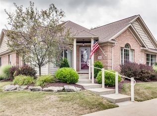 1190 Saint Abigail St SW, Hartville, OH 44632