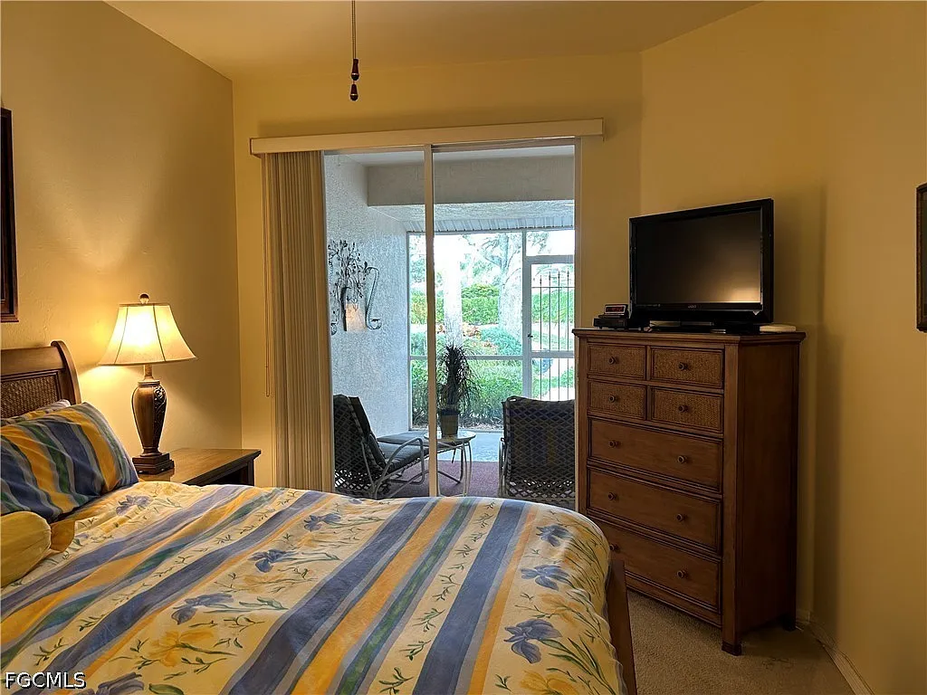 2 bed, 2.0 bath, 1310 sqft, $2,000 — Photo 3