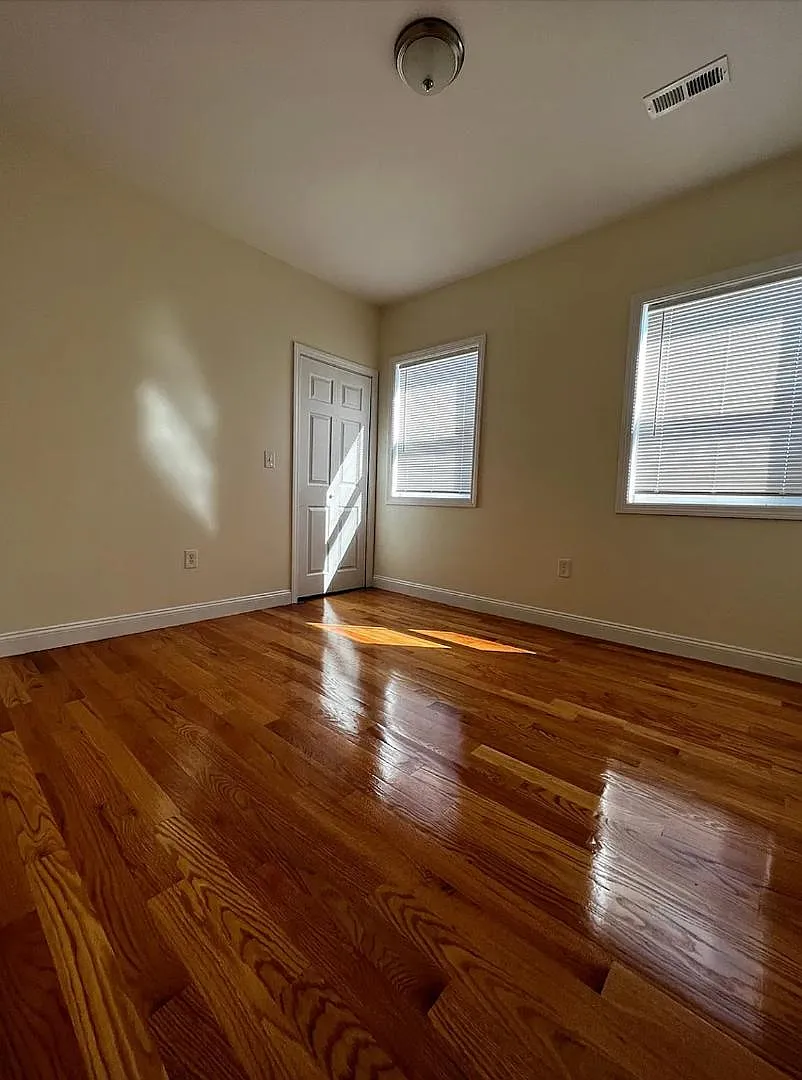 57 Woodford Street - 3 — Photo 2