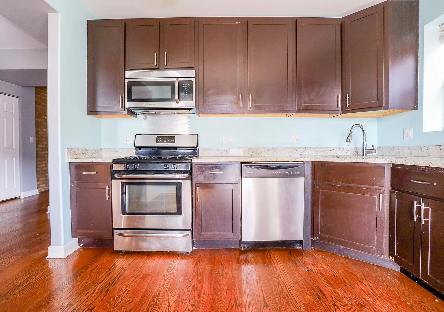 2045 W Arthur Ave — Photo 3