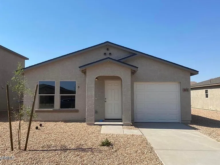 101 E Bobcat Pl — Photo 2