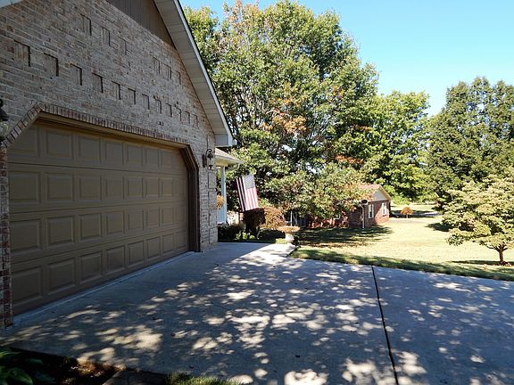 2nd image of 1105 Mountain Breeze Ct