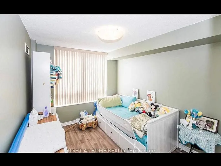 55 Strathaven Dr #604 — Photo 11