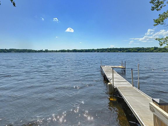 4th image of 150 Lake Ridge Dr