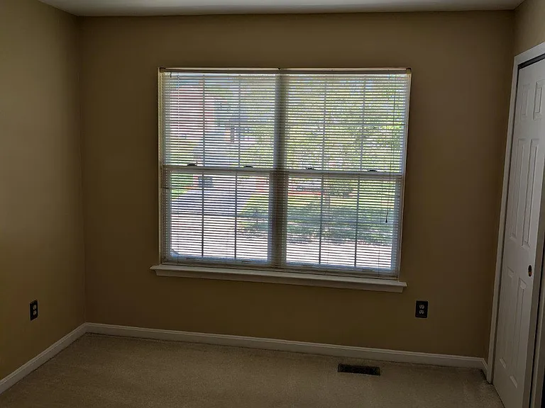 4411 Sutherland Cir — Photo 3
