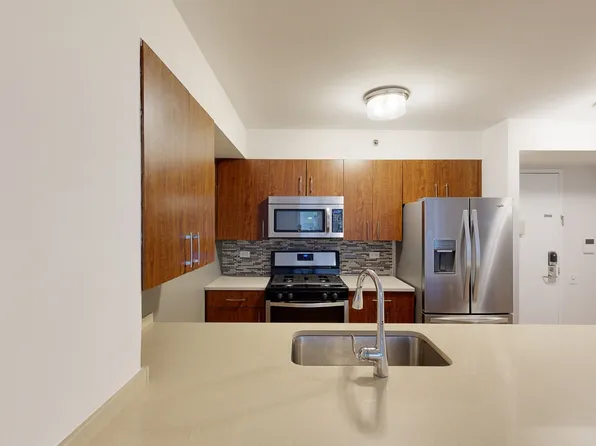 120 W. 21st image 1 of 9