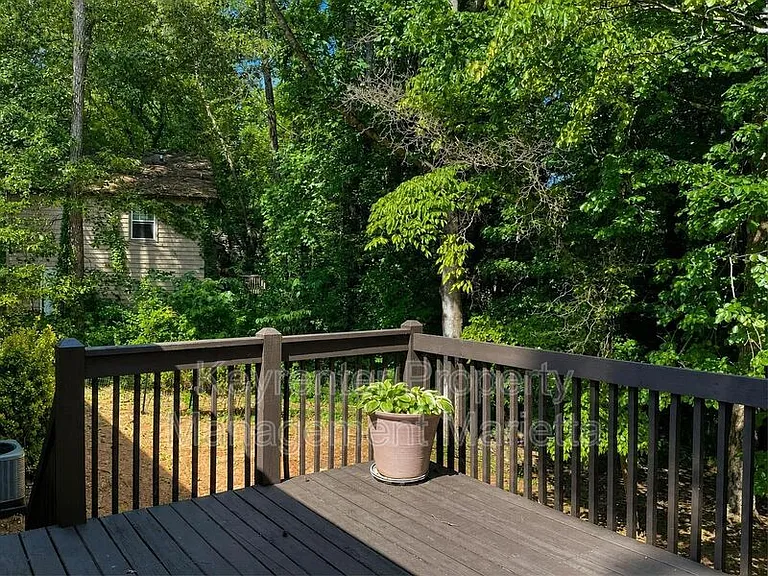 5088 Ravenwood Dr — Photo 20