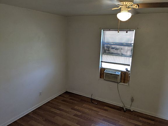 5th image of 1105 Harbour Ave #1107