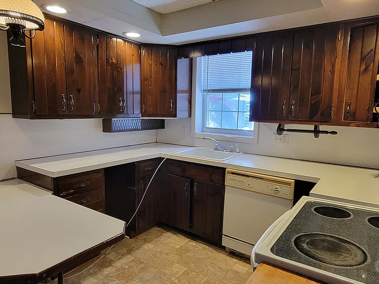 102 Pine St #1 — Photo 7