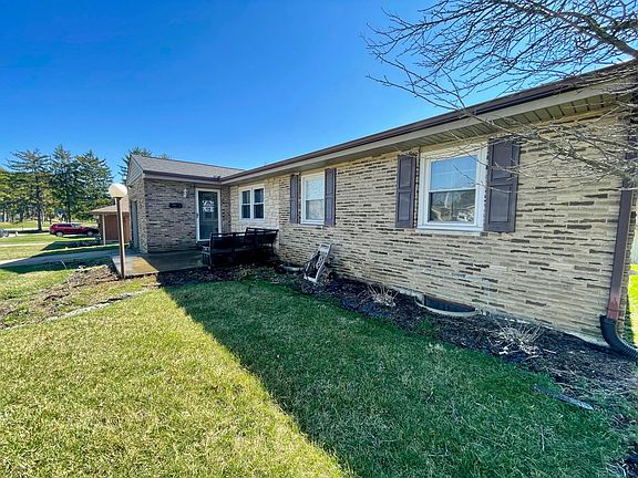 5th image of 484 Marlena Dr