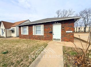 512 SW 14th St, Topeka, KS 66612