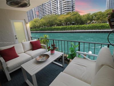 3745 NE 171st St APT 77, North Miami Beach, FL, 33160