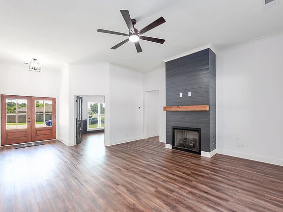 3rd image of 50 Shady Meadows Dr