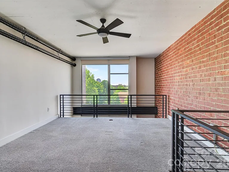710 W Trade St #505 — Photo 18