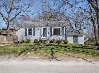 62 Uphill Ave, Warwick, RI 02886