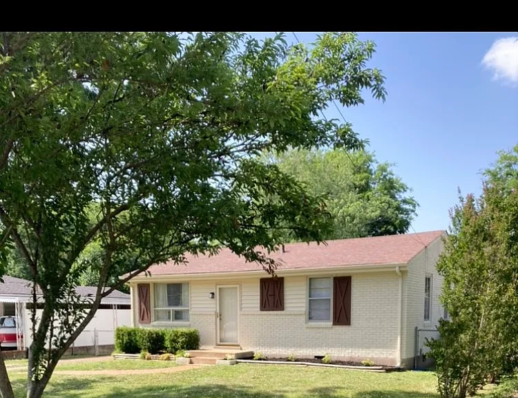 1110 Bell Grimes Ln — Photo 1