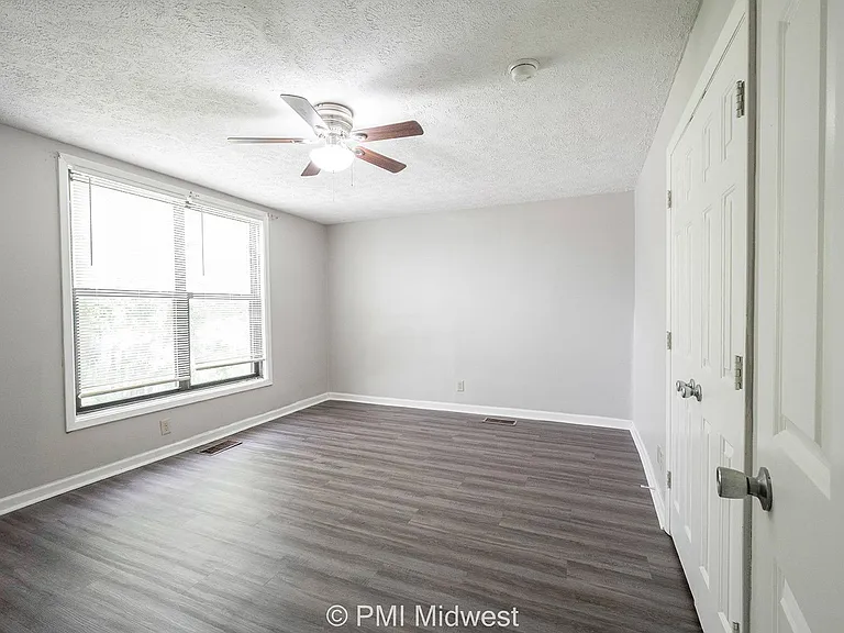 3736 N Meridian St — Photo 44