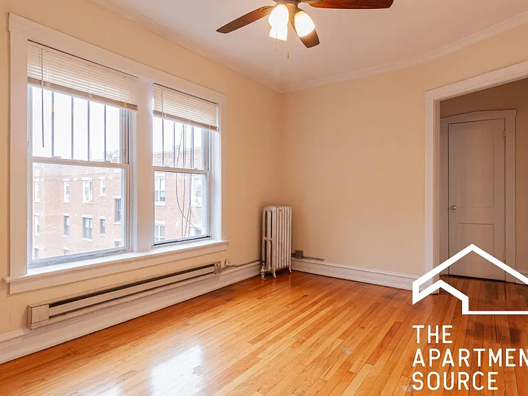 959 W Cornelia Ave #953-1B — Photo 8