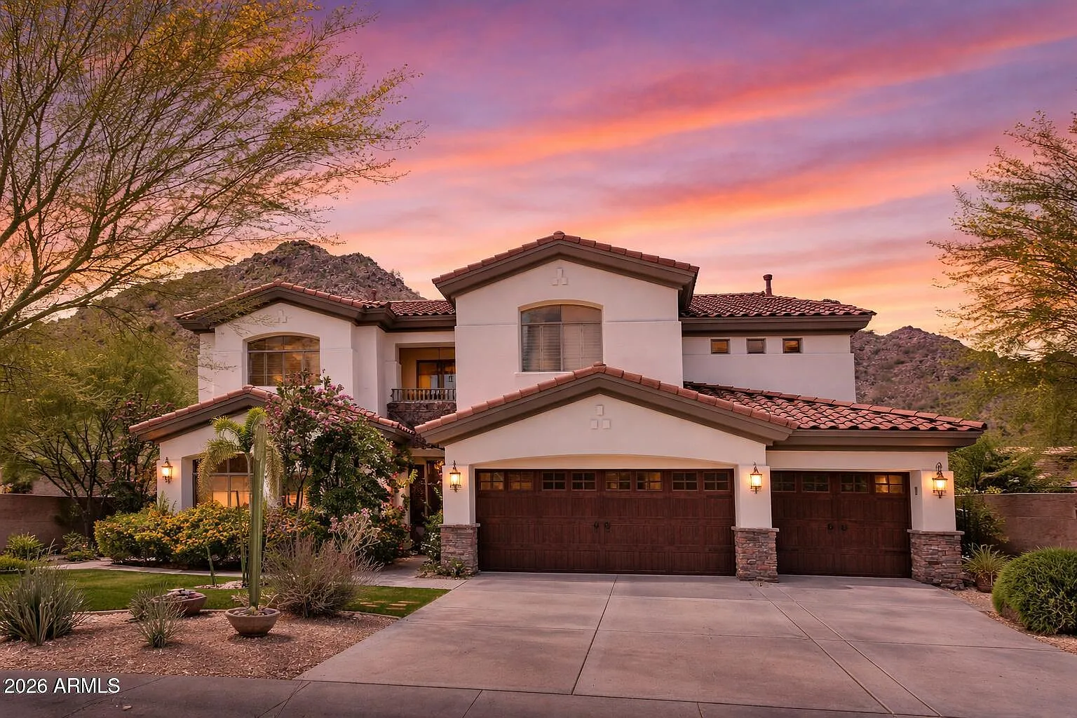 4 bed, 3.5 bath, 4260 sqft, $8,000 — Photo 1