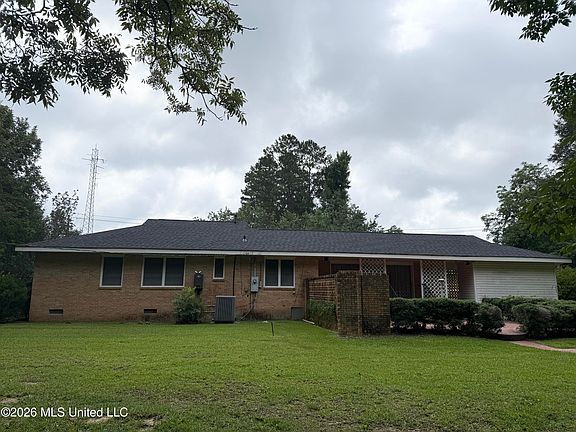 5th image of 230 Vardaman St N