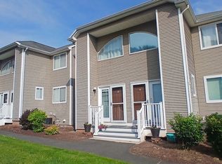 80 Country Ln APT 33, Vernon, CT 06066