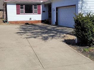 26060 Bagley Rd, Olmsted Falls, OH 44138