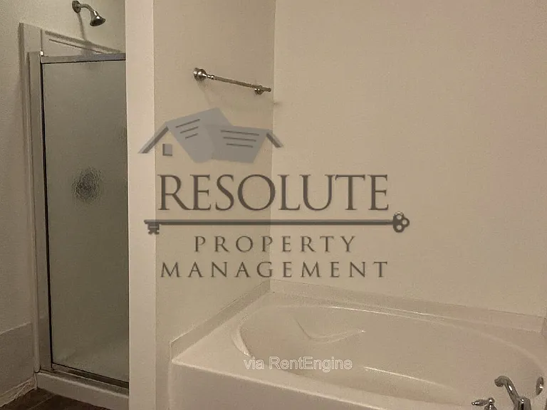 318 Anterbury Dr — Photo 14