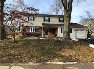 526 Brook Ln, Warminster, PA 18974