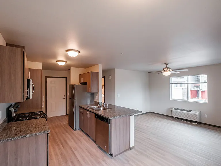 Cherry Glen Apartments — Photo 10