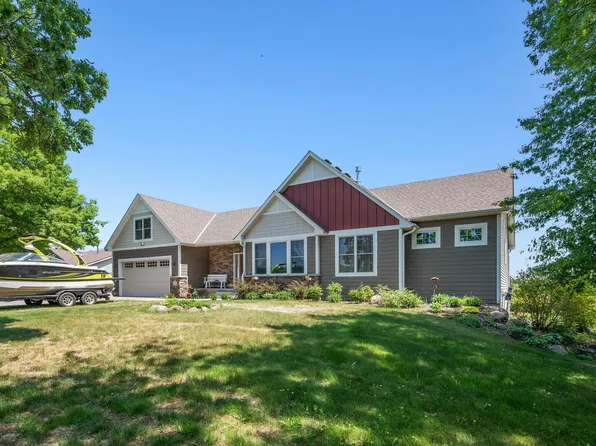 28145 Lily St NW, Isanti, MN 55040