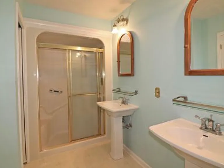 15 Remington Ln — Photo 5