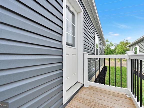 5th image of 2106 Scull St
