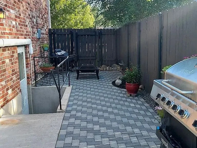 3906 W Albion St — Photo 22