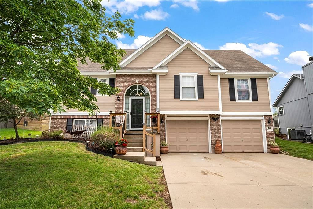 714 NW Albatross Dr, Grain Valley, MO 64029 MLS 2436141 Zillow