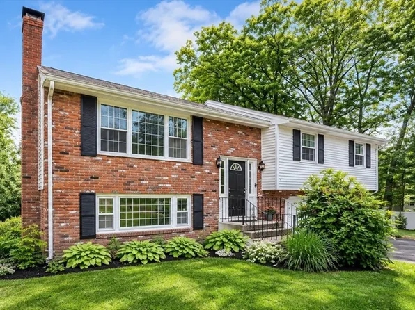 262 Daniels St, Franklin, MA 02038