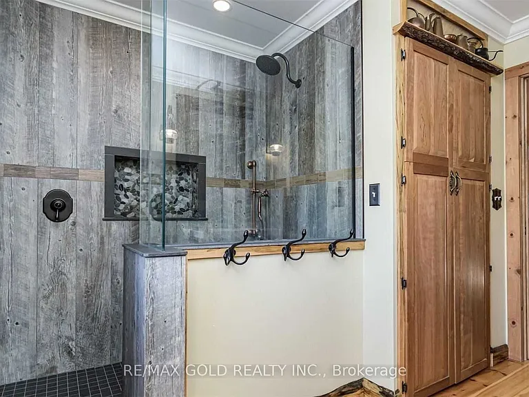 5135 Trafalgar Rd — Photo 13