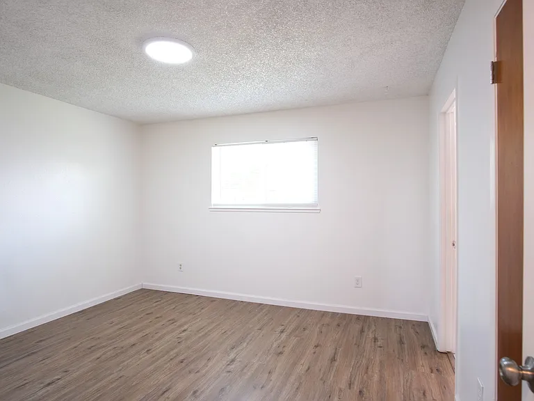 121 Eula Dr — Photo 13