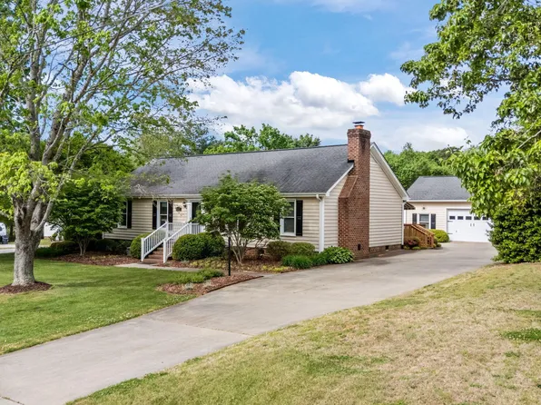 101 Meadow Park, Oxford, NC 27565