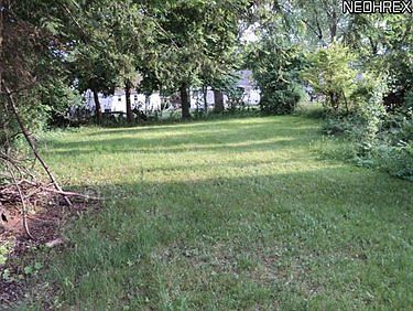 4th image of 1945 Overlook Ave