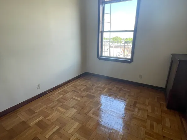 1941 65th Street image 4 of 8