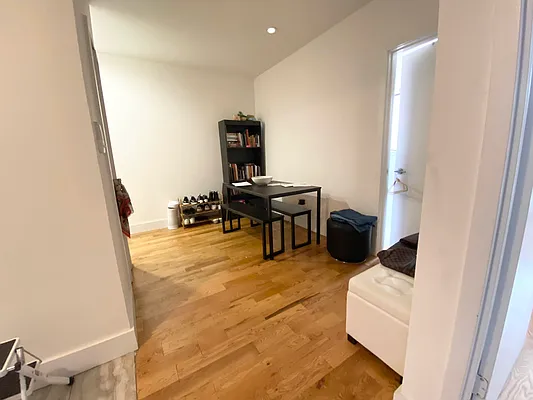 Rented by EastMount Realty LLC | media 22