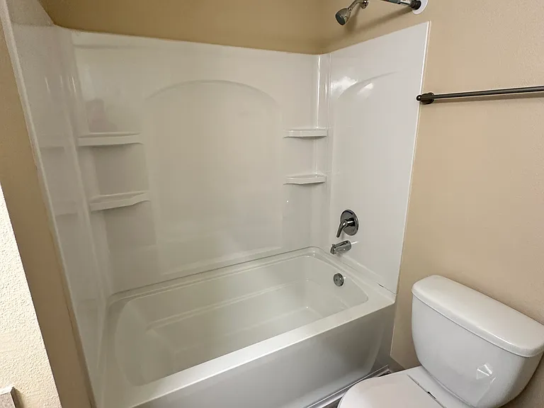 Evanbrook Apartments — Photo 30