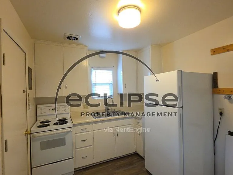 729 3rd St — Photo 4